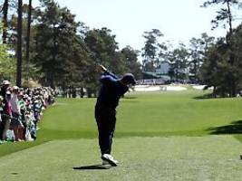 Birdie-Serie auf der Back Nine: Rory McIlroy startet trotz Gebüsch-Abschlag herausragend